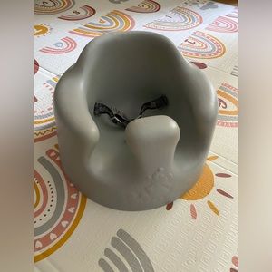 Grey bumboo chair with detachable tray for feeding. Good condition.